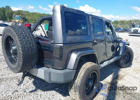 2014 Jeep Wrangler Unlimited Sahara z USA, uszkodzony, nr VIN 1C4BJWEG0EL224521